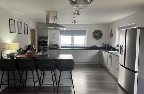 Wooler Casa | Riverside View Wooler. Luxury, large, modern house with hot tub