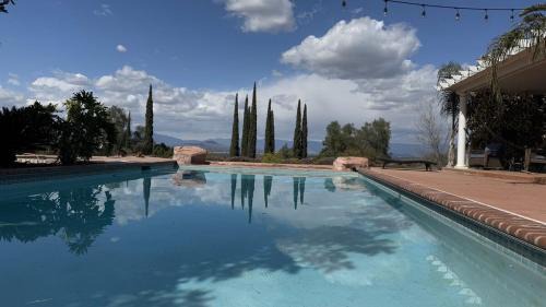 Riverside Casa | Riverside Views & Pool Retreat