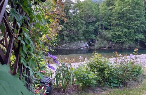 Spodnja Idrija Apartamento | Riverside Villa Avo - Apartment Martin