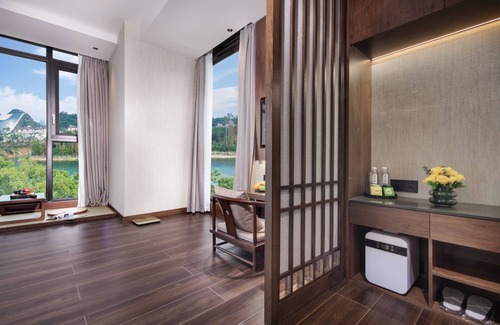 Xiufeng Hotel | Riverside Wing Hotel Guilin