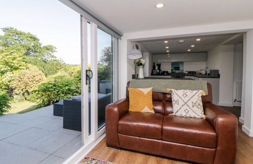 Saltash Cabaña | RIVERVIEW @ 1 BRUNEL VIEW, with a garden in Saltash