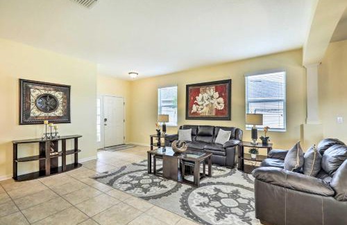 Riverview Casa | Riverview Abode with Large Backyard and Fire Pit!