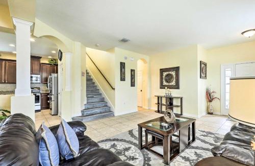 Riverview Casa | Riverview Abode with Large Backyard and Fire Pit!
