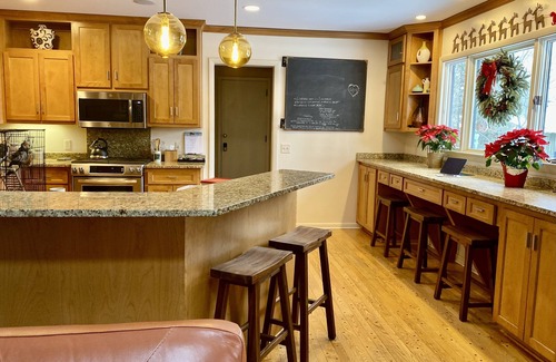 Appleton Casa | Riverview An Exceptional Mid Century Modern Home