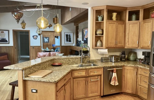 Appleton Casa | Riverview An Exceptional Mid Century Modern Home