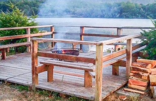 Klamath Casa | Riverview Clean and Cozy Home by the River - upstairs above office