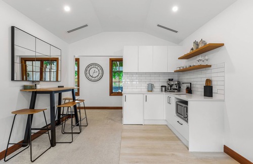 Riverhead Casa | Riverview Cottage - Private Pool + Brand New Spa