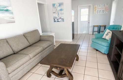 Tropic Cabaña | Riverview Cottage with Private Patio and Backyard