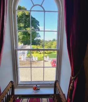 Navan Casa | Riverview Georgian House