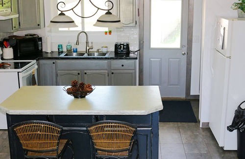 Brownsville Casa | Riverview Getaways (only 13 miles to La Crosse WI or Iowa border)