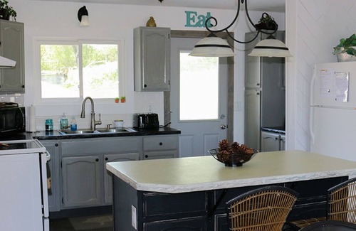 Brownsville Casa | Riverview Getaways (only 13 miles to La Crosse WI or Iowa border)