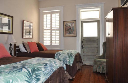St. Marys Hotel | Riverview Hotel
