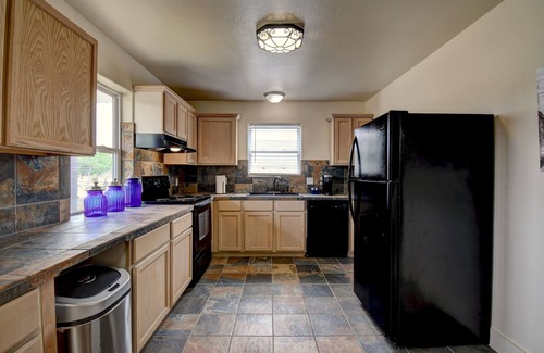 Ingram Casa | Riverview House, Lower Unit, 2BR/1BA, Sleeps 6, Balcony, Full Kitchen, Grill