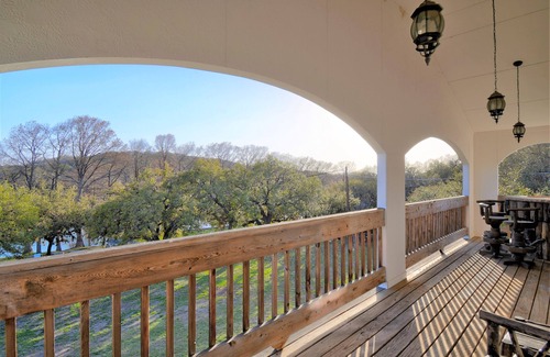 Ingram Casa | Riverview House, Upper Unit, 1BR/1BA, Sleeps 4, Two Balconies, Big Living Room