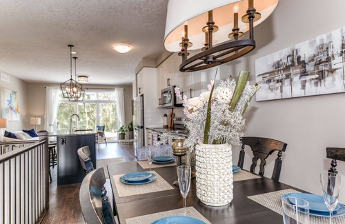 Rosemount Casa | RiverView retreat by forest & river, rural escape while enjoying a modern house
