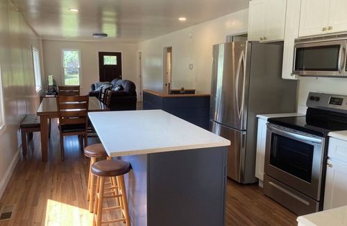 Lockbridge Casa | Riverview Retreat - house with sauna in the New River Gorge National Park!