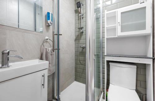 Trinity Apartamento | Riverview, studio style room near station R3