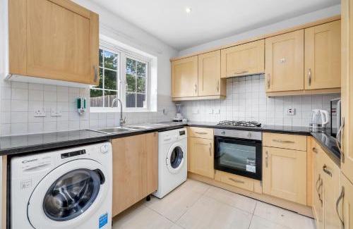 Trinity Apartamento | Riverview, studio style room near station R3