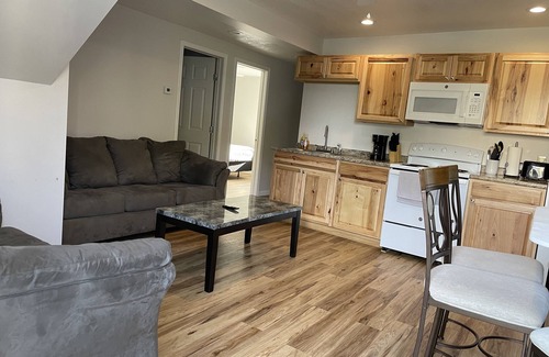 Alexandria Bay Condominio | Riverview Townhouse III in Downtown Alexandria Bay