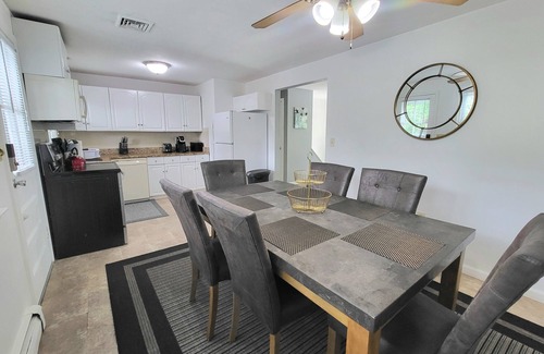 New London Casa | MIAMI INSPIRÓ LA VILLA EN LA PUERTA DE LA PLAYA DEL OCÉANO! CASA 4BR: ALQUILER DÍA / WK / MO
