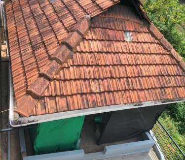 Madikeri Apartamento | Riverview white villa