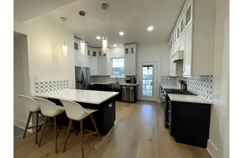 Mahncke Park Casa | Riverwalk Pearl Zoo Museums Pool 5 BR 4 1/2 Baths, --Ask for extra days!--