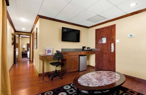 Main - Military Plaza Casa | RiverWalk Plaza - Executive Suite