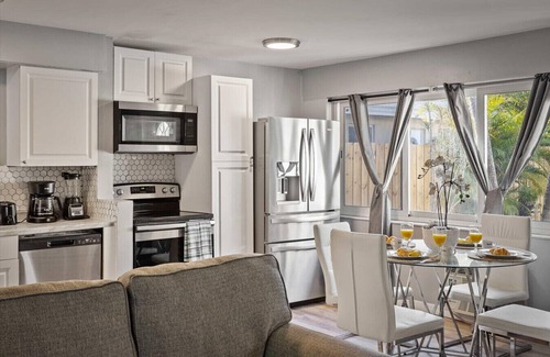 Downtown Fort Lauderdale Apartamento | RiverwalkVilla I WaterFront I Dock & Jacuzzi
