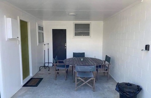 Turangi Casa | Riverway Lodge 5 Bedroom, 2 kitchens, 3 Bathroomsn