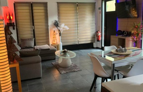 Comblain-au-Pont Chalet De Esquí | Riviera Cottage