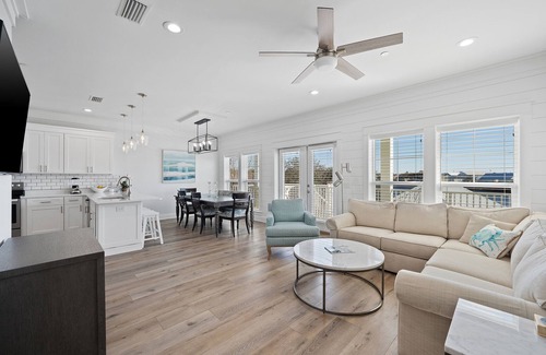 Fort Bay Casa | Riviera Sunrise - Chic, Modern, Pool and Beach Access