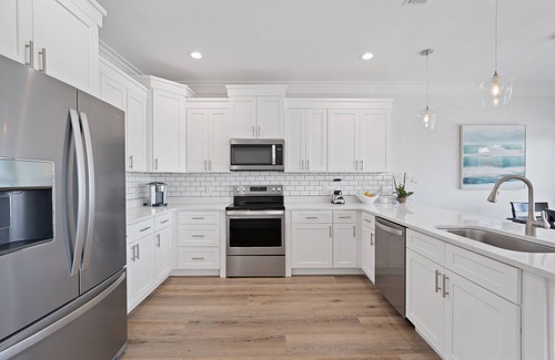Fort Bay Casa | Riviera Sunrise - Chic, Modern, Pool and Beach Access