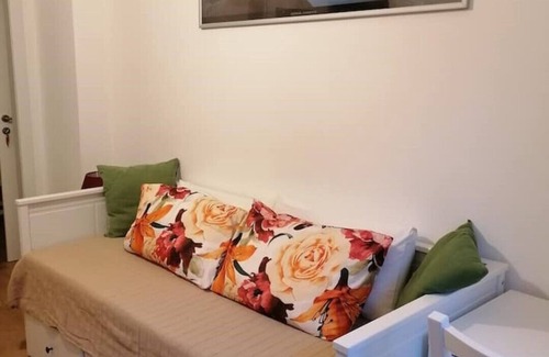 Crescenzago Casa | Rizzoli House: cozy one-bedroom apartment very close to M2