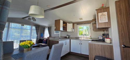 Tattershall Casa | RJ Luxury Caravan Hire With Hot Tub