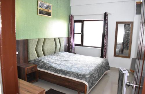 Sanjauli Cama Y Desayuno | RKM Biulding Sharma B&B