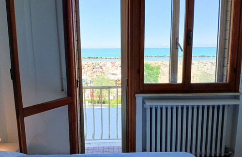 Torre Pedrera Apartamento | RN003 - Torre Pedrera, exclusive three-room beachfront apartment with balcony