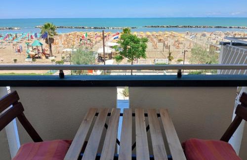 Torre Pedrera Apartamento | RN003 - Torre Pedrera, esclusivo trilocale fronte mare con balcone