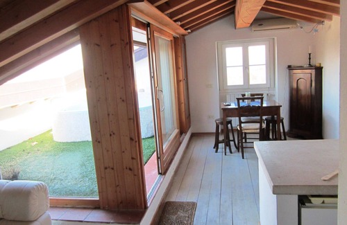 Lonato del Garda Apartamento | Ático romántica a pocos pasos del lago de Garda