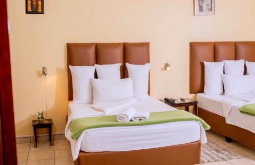 Omuthiya Casa | Road House Guest House
