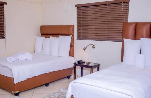 Omuthiya Casa | Road House Guest House