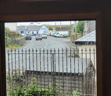 Kilfenora Casa | Roadside Cottage The Burren Kilfenora County Clare