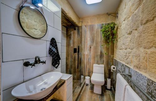 Xewkija Apartamento | Roam Gozo - The Bunker - Stunning 1 Bed Farmhouse Condo - Rare Find!