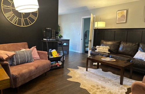 Nashville Casa | Roam the City, Relax at Home: Best of Both Worlds
