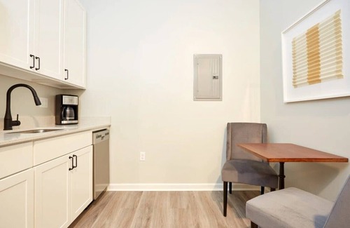 Central Business District Apartamento | Roami at Canal Quarters | Studio #14