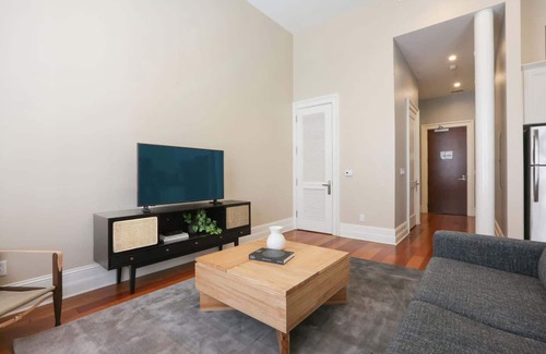 Central Business District Apartamento | Roami at Factors Row | Near Superdome | 1 Bedroom