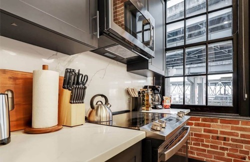 Arts/Warehouse District Casa | Roami at The Lola | Convention Center | 1 Bedroom