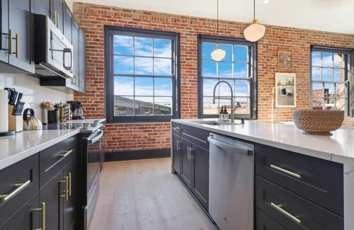 Arts/Warehouse District Casa | Roami at The Lola Group Friendly #84