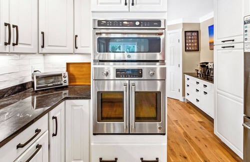 Manteo Casa | Roanoke Island Retreat *canal front on the sound*pool