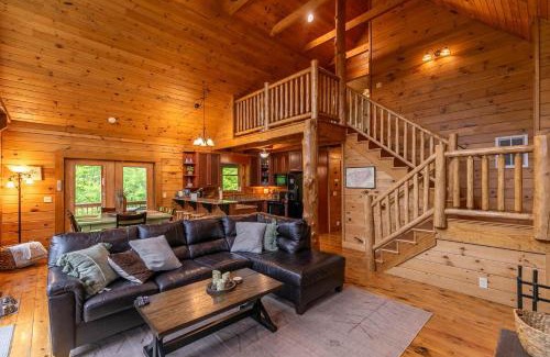 Frank Casa | Roaring Creek Lodge