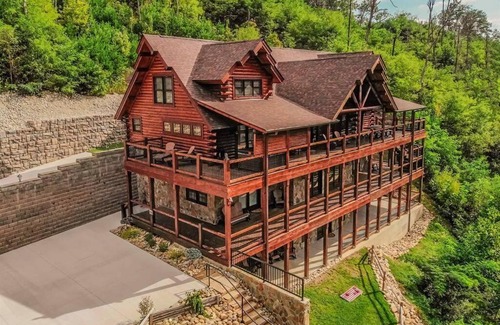 Gatlinburg Casa | Roaring Fork Lodge